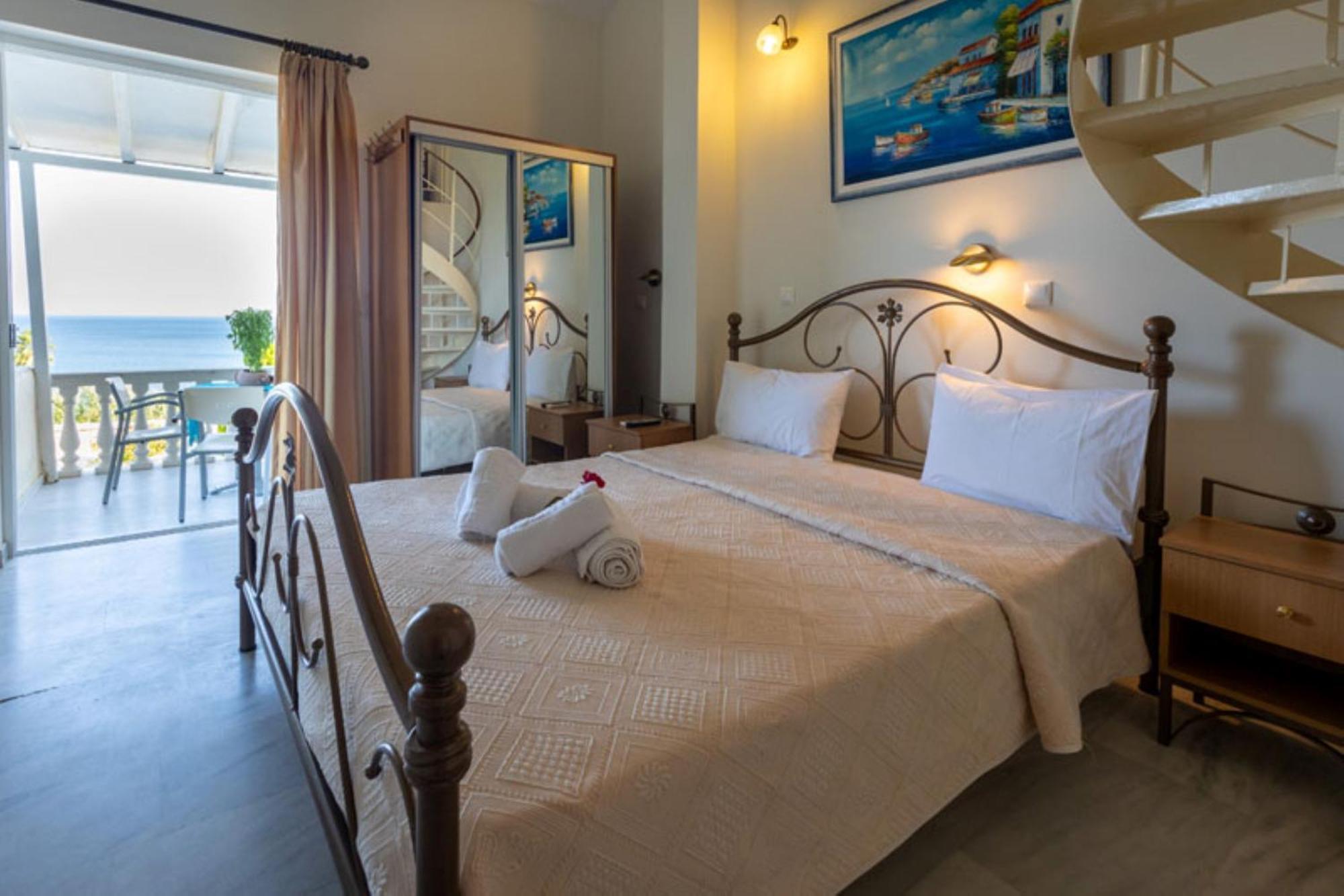 Pansion Koroni L'Antic Hotel Exterior photo